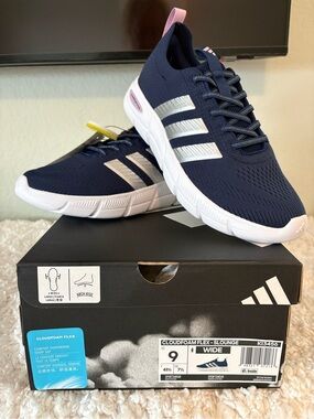 Adidas Cloudfoam Flex Slounge Sneakers Size 9 Wide. NWT